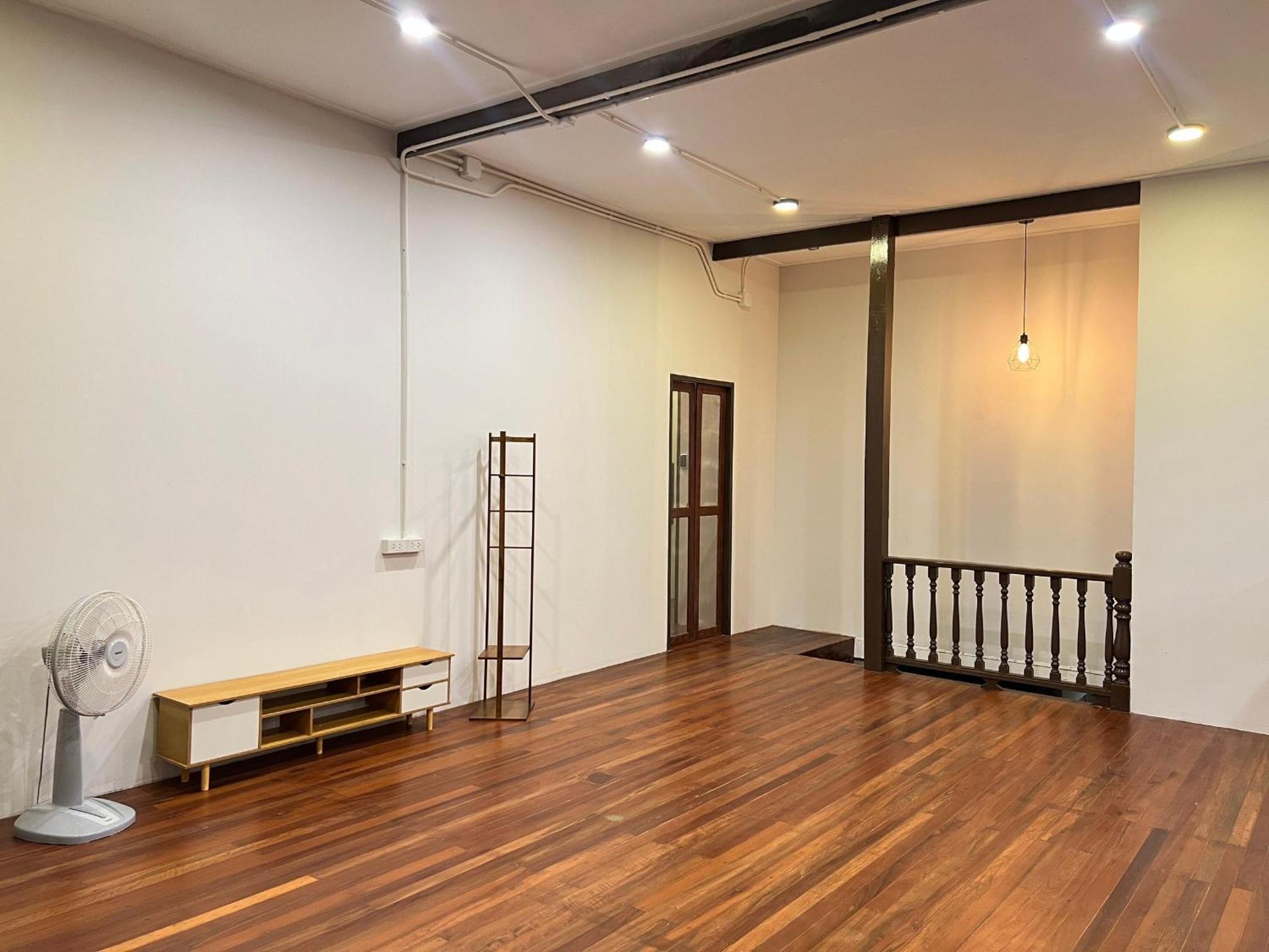 House Ju Hostel Bangkok Luaran gambar