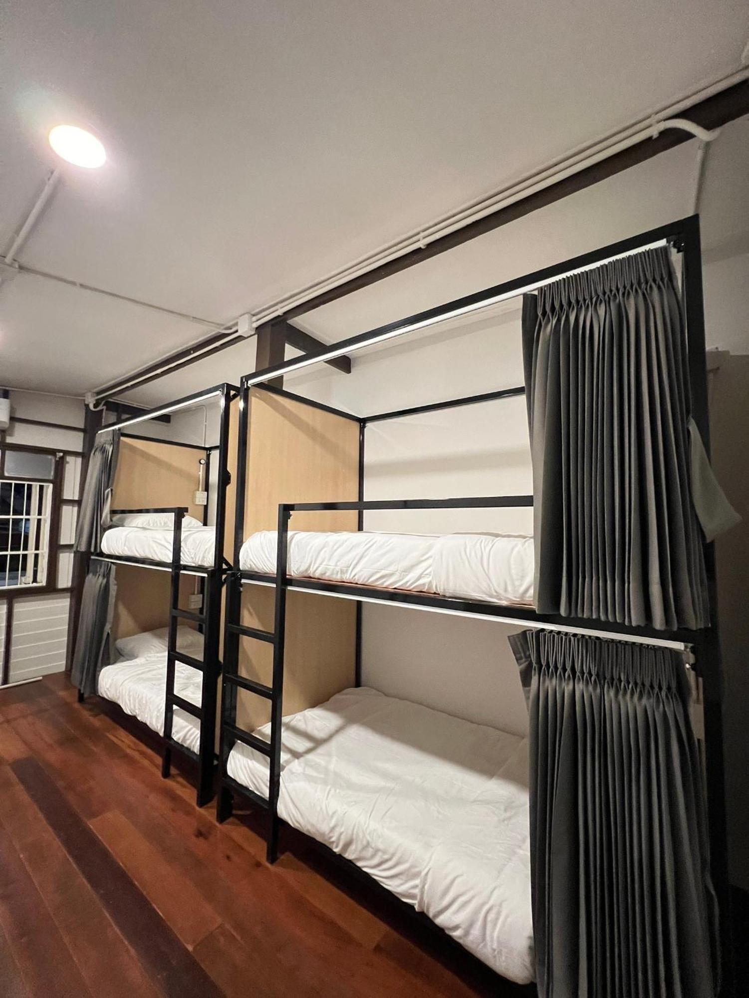 House Ju Hostel Bangkok Luaran gambar